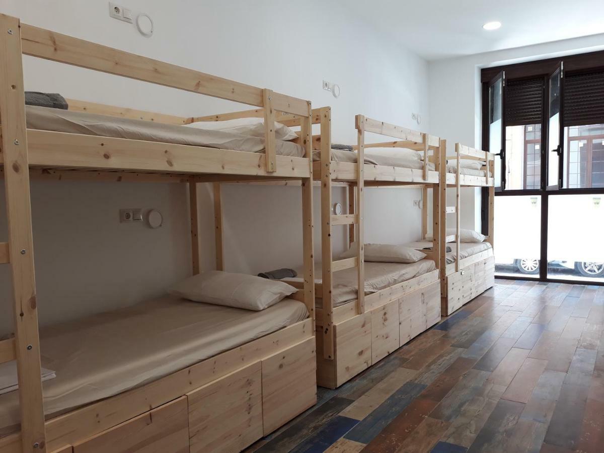 Hostal Hub *